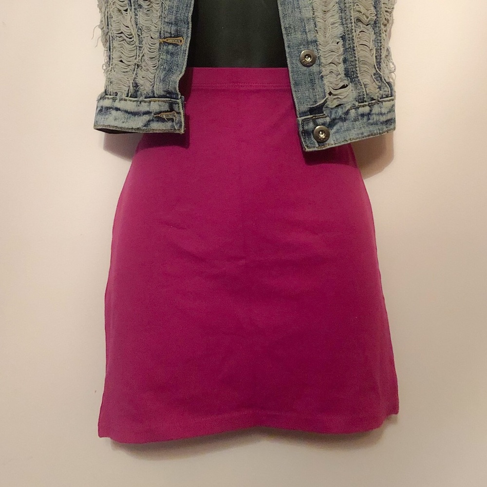 Magenta mini skirt